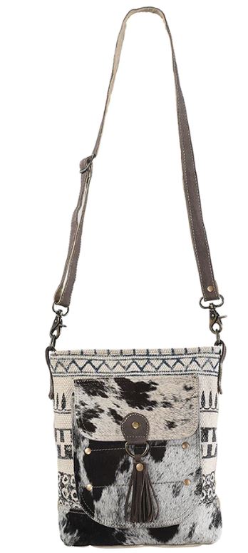 Ohlay Messenger Bag By American Darling